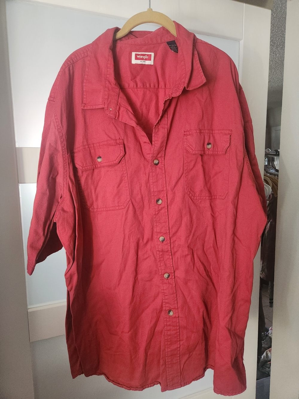 Wrangler Men's Coral-Red Casual Button-Down Shirt